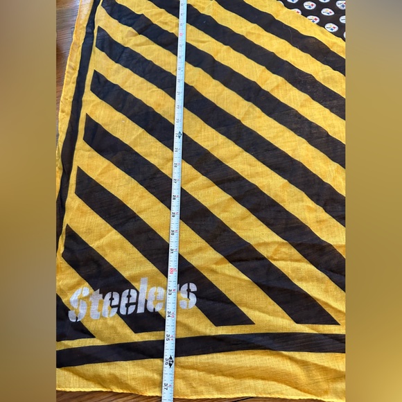 3/$10 bundle deal Pittsburgh Steelers Women's Scarf, sheer, NFL bandana wrap - Picture 3 of 6